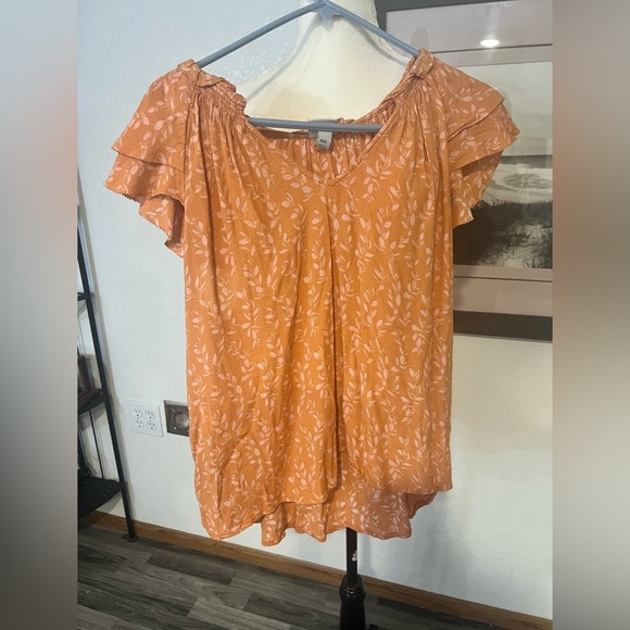 3/25🙂 A New Day XXL cap sleeve blouse. Orange w white f leaves. Ruffle sleeve - Picture 2 of 5